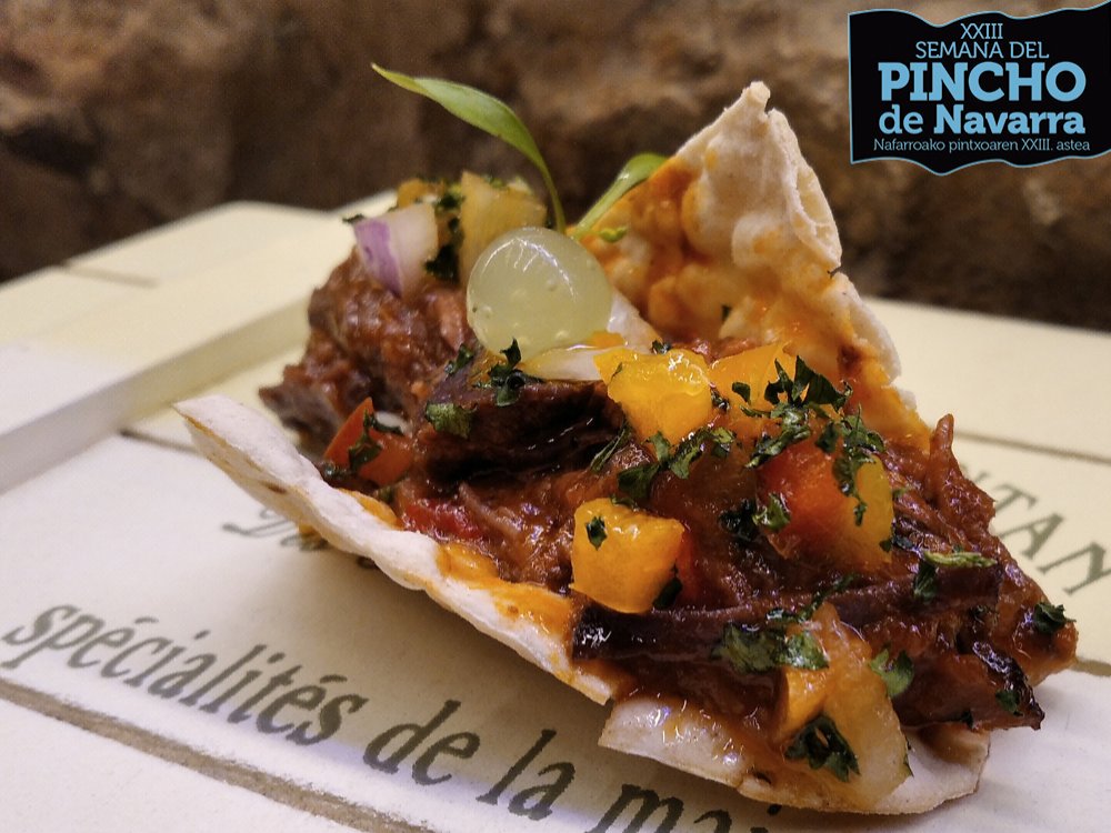Gastronomy recommendation in Pamplona: Tosta de chilindrón