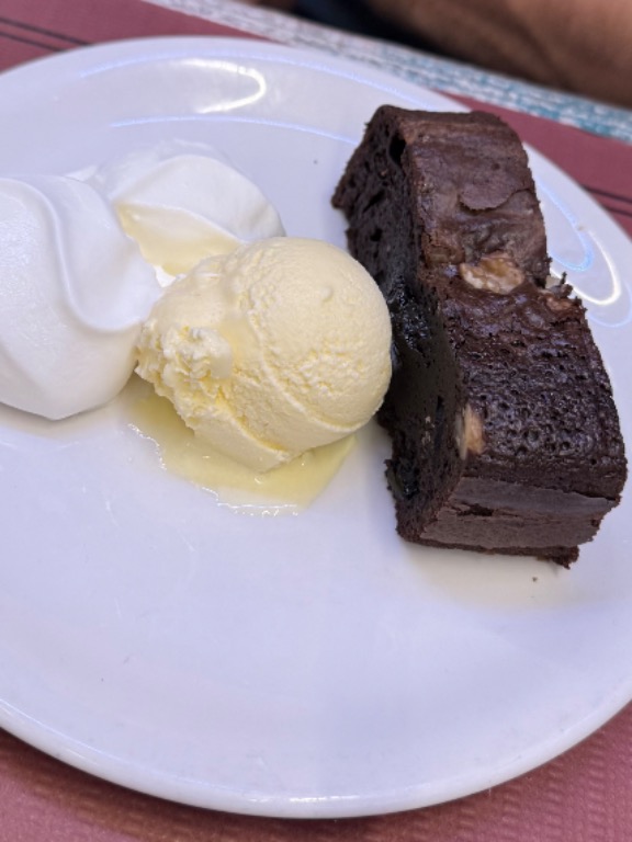 Recomendación gastronómica de Pamplona: Brownie de chocolate