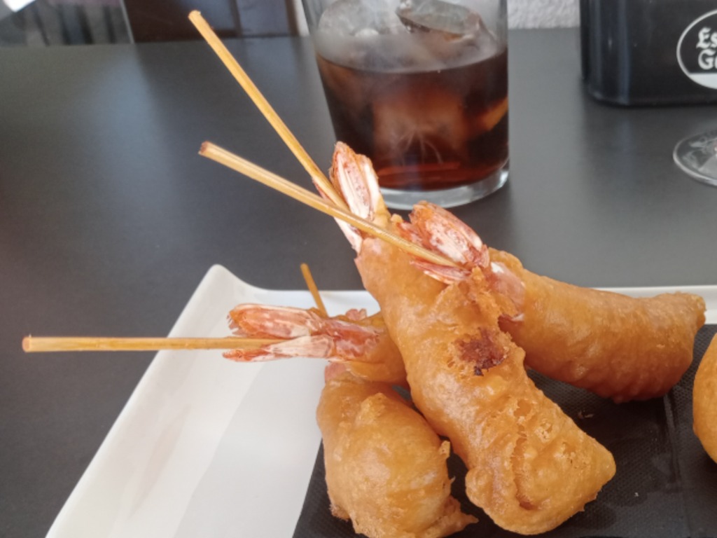 Valoración y opiniones de comida y bebida en Pamplona, Oveja Negra Pamplona, Langostinos en tempura