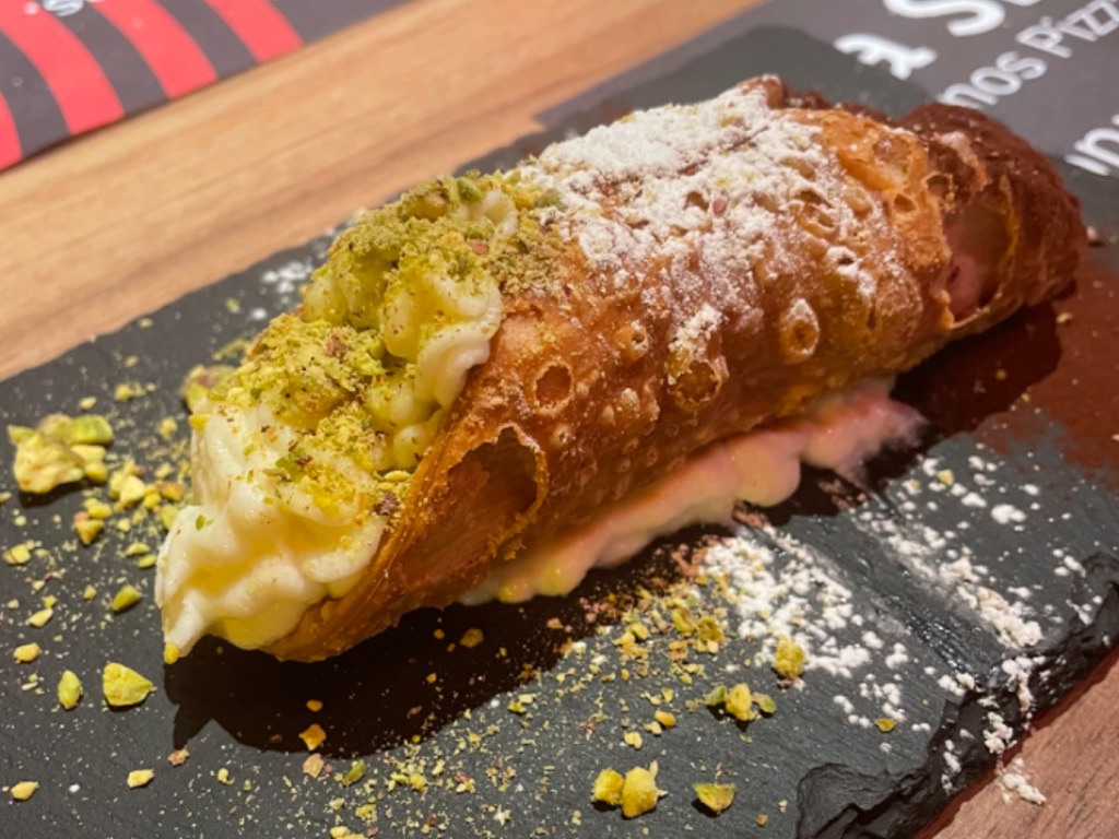 Carta de Restaurantes en Pamplona, Pizzería Isla Sicilia Pamplona Pio XII, Cannolo Siciliano