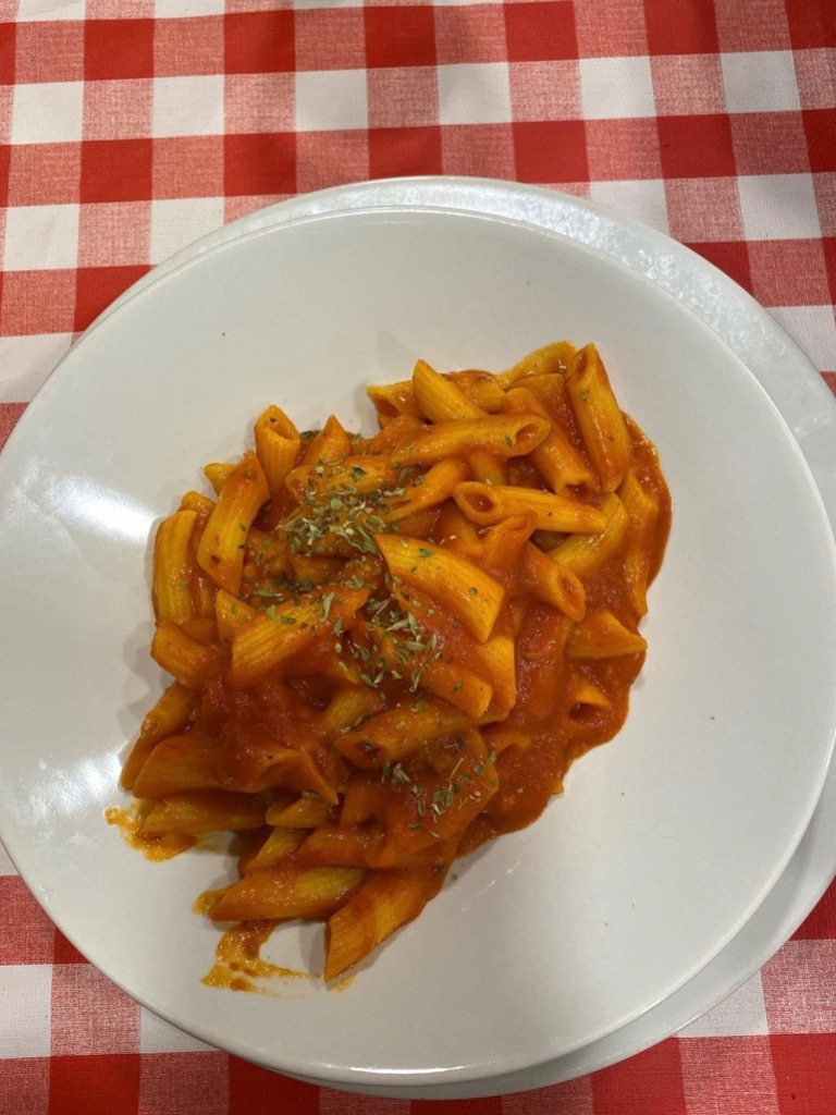 Carta de Restaurantes en Pamplona, POMODORO Pizza Pasta Burritos, Maccheroni bolognesa
