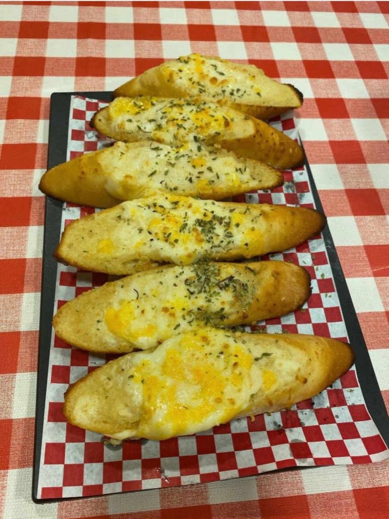 Carta de Restaurantes en Pamplona, POMODORO Pizza Pasta Burritos, Pan de ajo y mozzarella