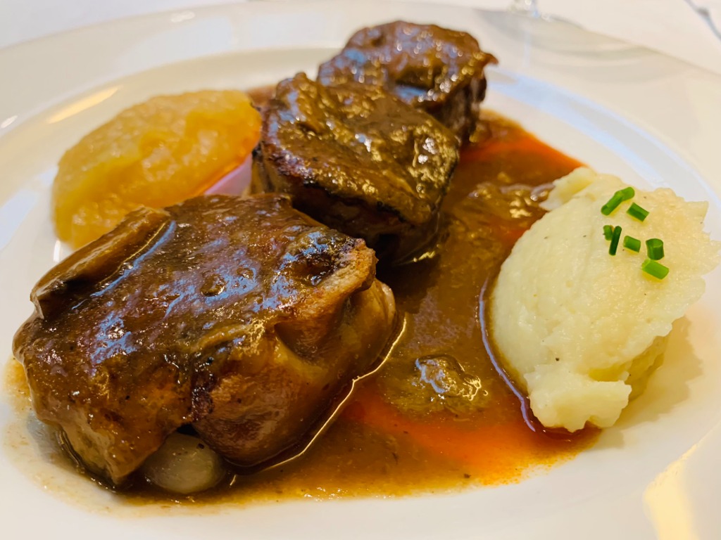 Menu of Restaurants in Pamplona, Restaurante Bertiz, Manitas de cerdo asadas