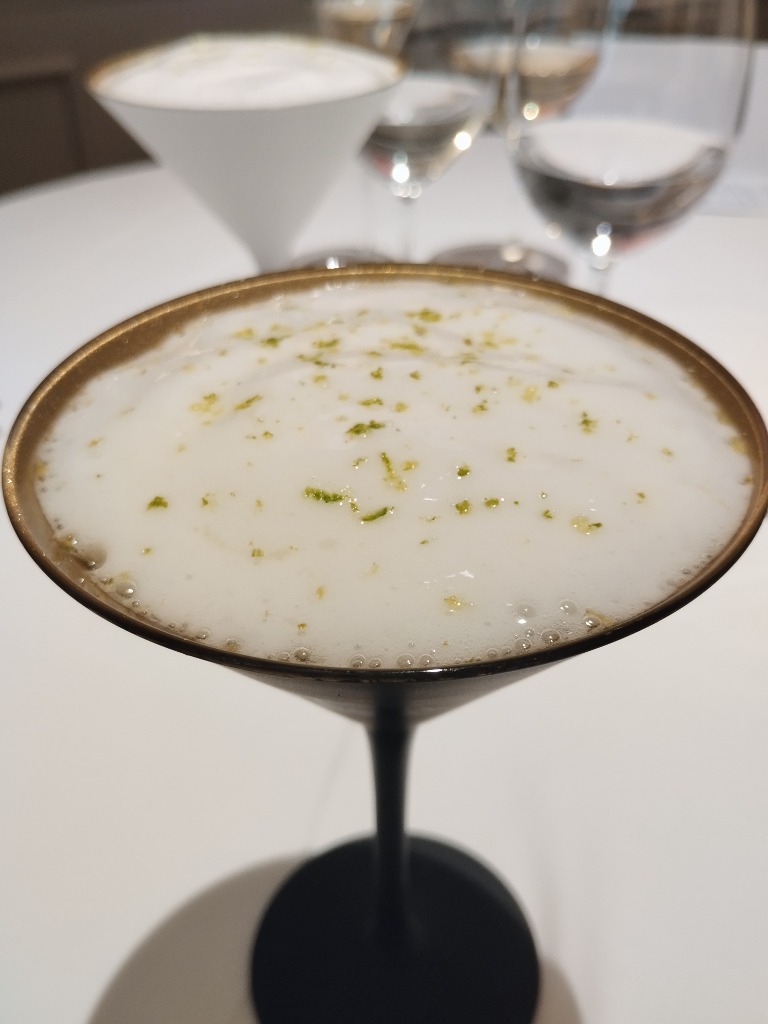 Gastronomy recommendation in Pamplona: Mojito (Gelée de Bacardí, helado de menta y espuma de limón)