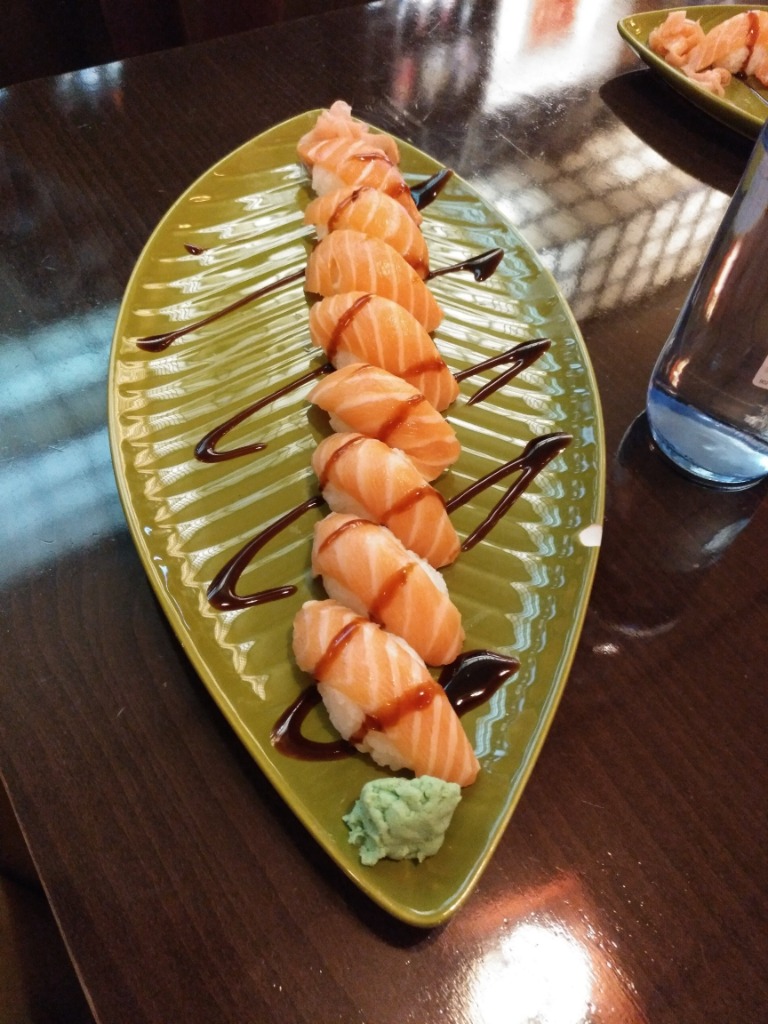 Menu of Restaurants in Pamplona, Restaurante Tokio, Nigiri de salmón