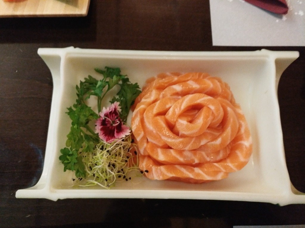Menu of Restaurants in Pamplona, Restaurante Tokio, Sashimi de salmón