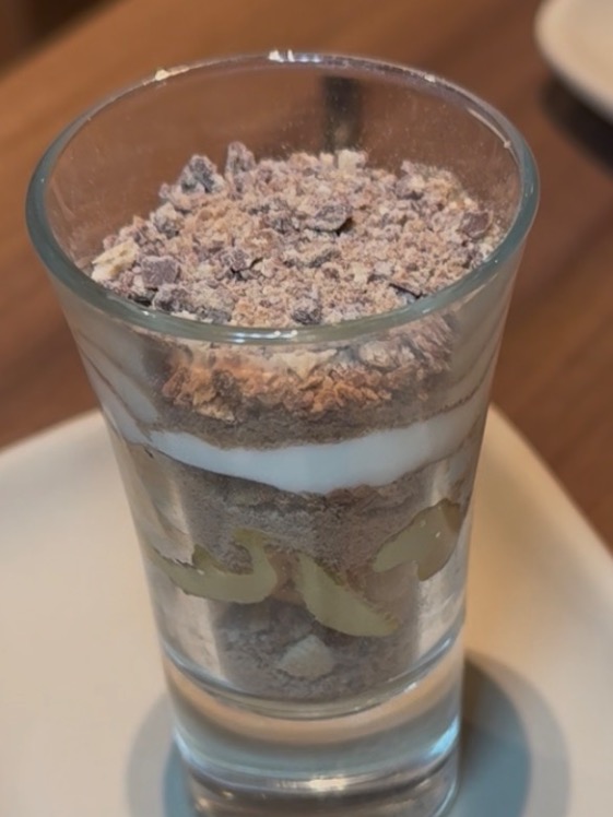 Recomendación gastronómica de Pamplona: Yogurt con sirope