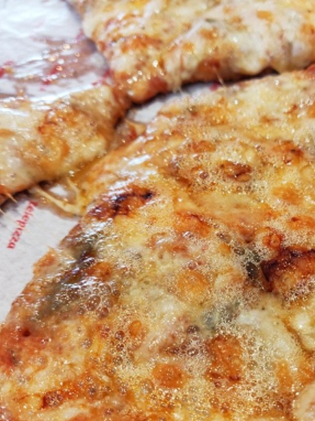 Carta de Pizzerías en Pamplona, Telepizza Pamplona, Enamorados - Comida a domicilio, Pizza 4 quesos