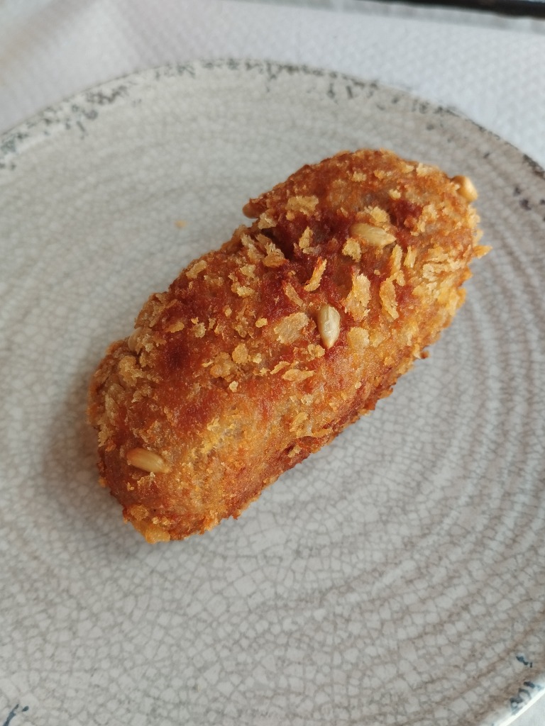 Carta de Restaurantes en Pamplona, The Gallipot, Croqueta de queso azul y nueces