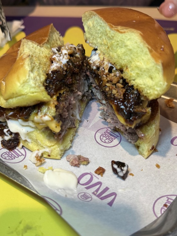 Carta de Restaurantes en Pamplona, VIVO burger, Hamburguesa Bacon Jam