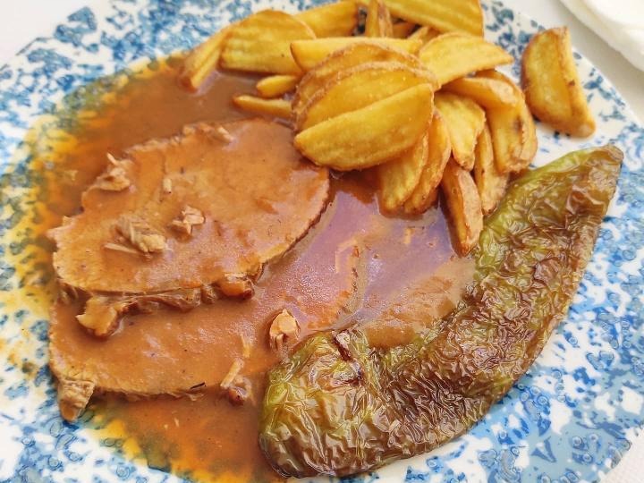 Carta de Restaurantes en Peñíscola, Restaurante Edén de Peñíscola, Redondo de ternera con salsa de asado