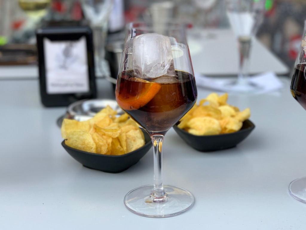 Carta de Bares en Piedras Blancas, Café Bar Valentín, Izaguirre reserva
