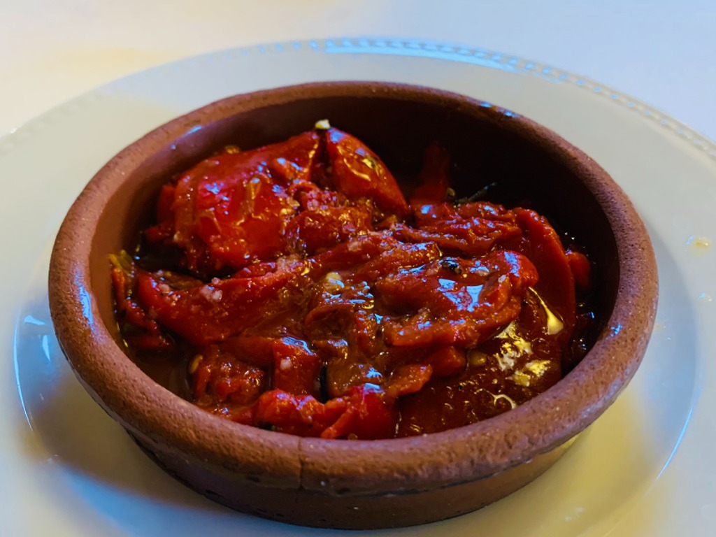 Carta de Restaurantes en Puente la Reina, Asador El Fogón de Etayo, Entrante gratis (pimientos asados)