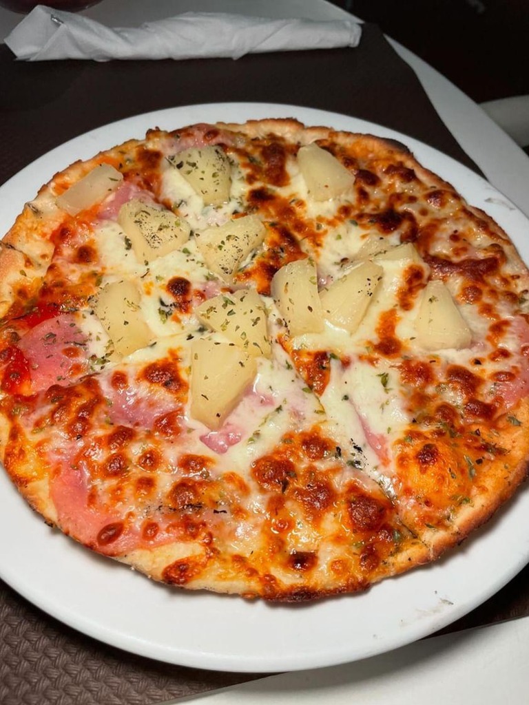 Carta de Restaurantes en Puerto de Mazarron, Pizzarrón, 𝐓𝐫𝐨𝐩𝐢𝐜𝐚𝐥 🍍
