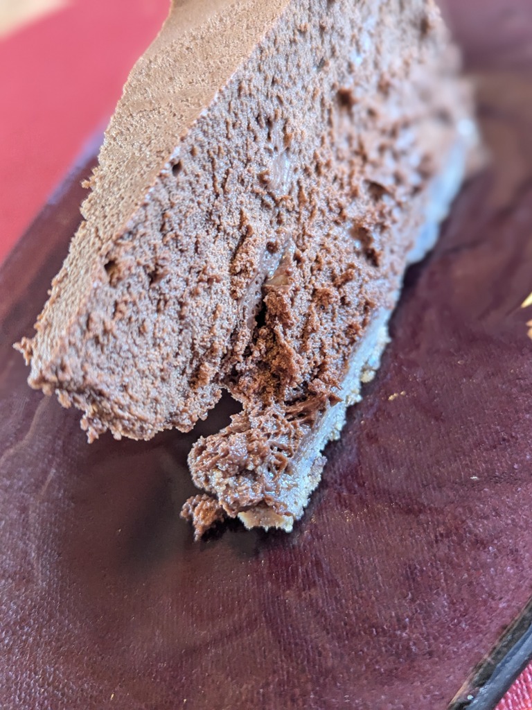 Carta de Restaurantes en Requena, Finca Calderón Enoresort - Restaurante y Hotel, Tarta cremosa de chocolate y caramelo salado