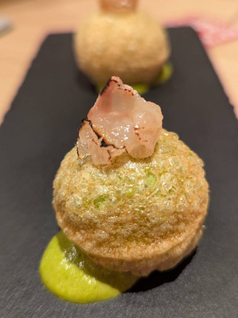 Carta de Restaurantes en Requena, Meraki Restaurante, Pani puri de pesto y panceta