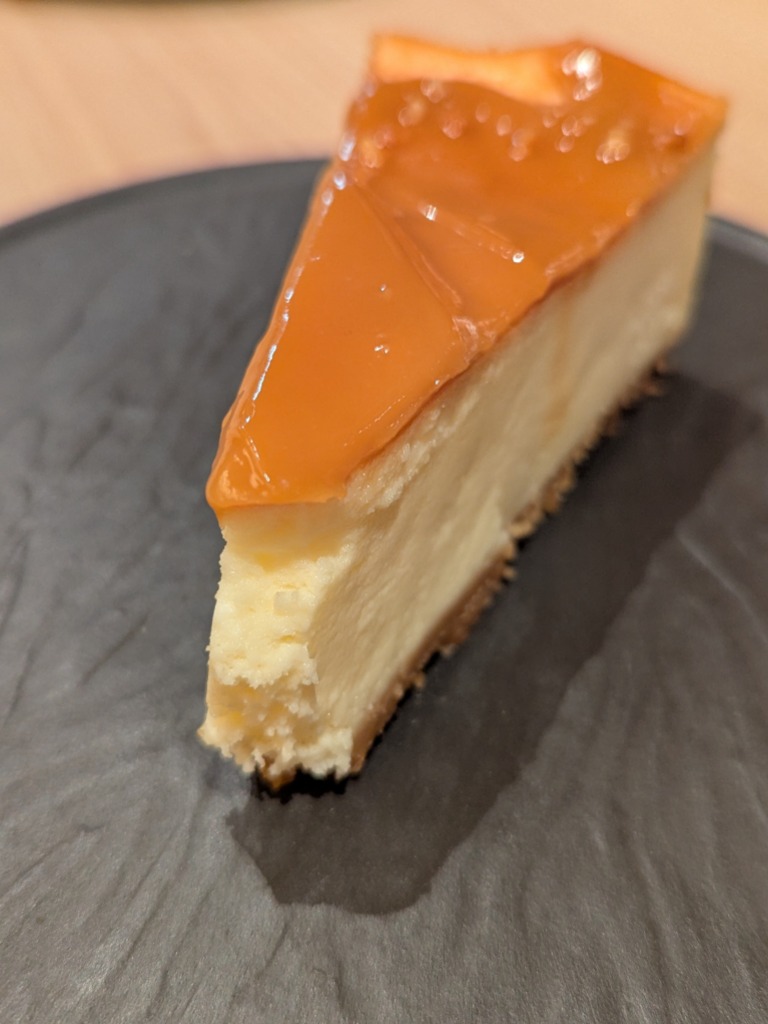 Recomendación gastronómica de Requena: Tarta de queso, caramelo y sal