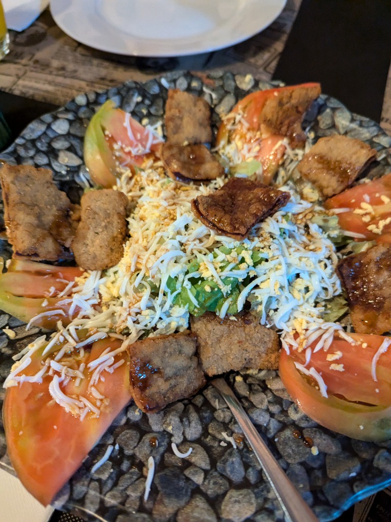 Carta de Restaurantes en Requena, Restaurante HISPANO (carnes a la piedra), Ensalada 33