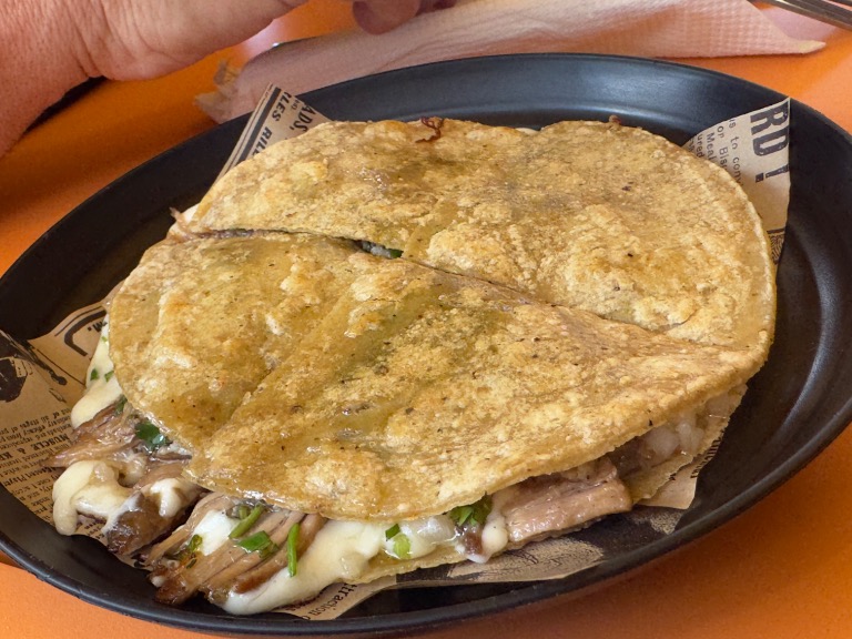 Valoración y opiniones de comida y bebida en Roda de Berà, Taquito Lindo, Quesadilla De carnitas