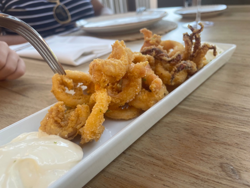 Carta de Restaurantes en Salou, INFINITUM Beach Club, Calamares andaluza