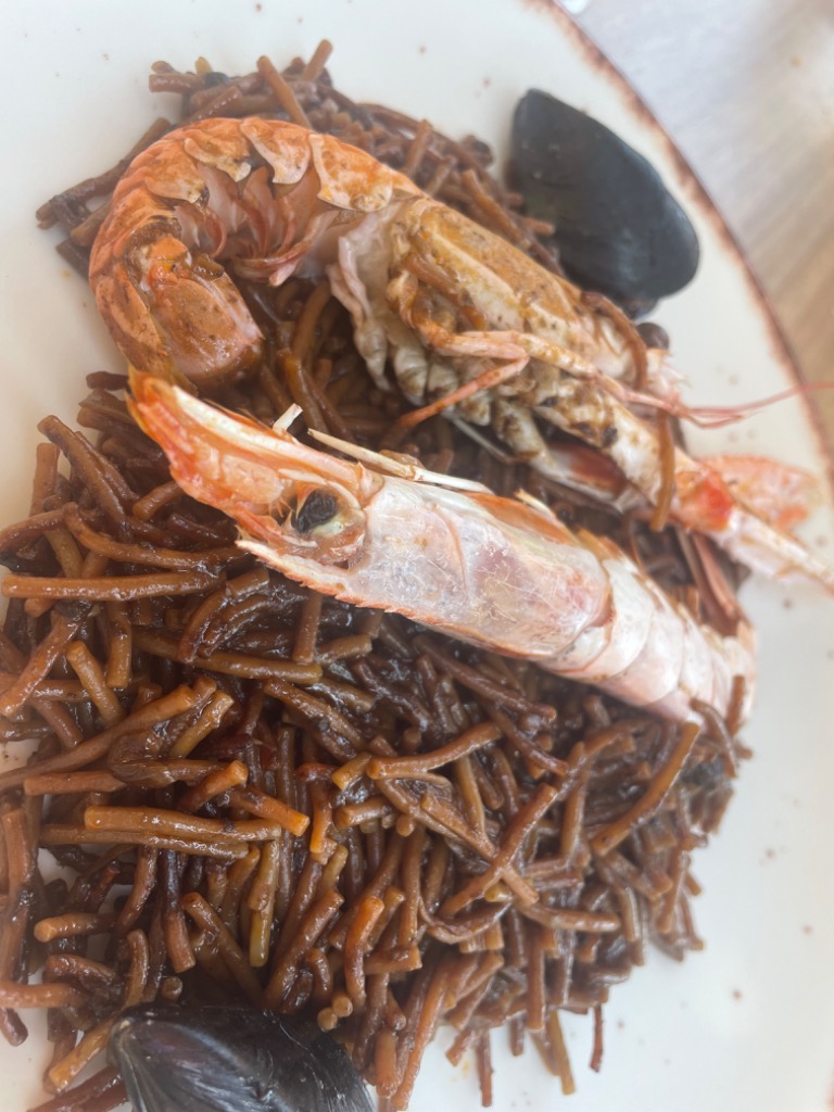 Carta de Restaurantes en Salou, INFINITUM Beach Club, Fideuá de marisco
