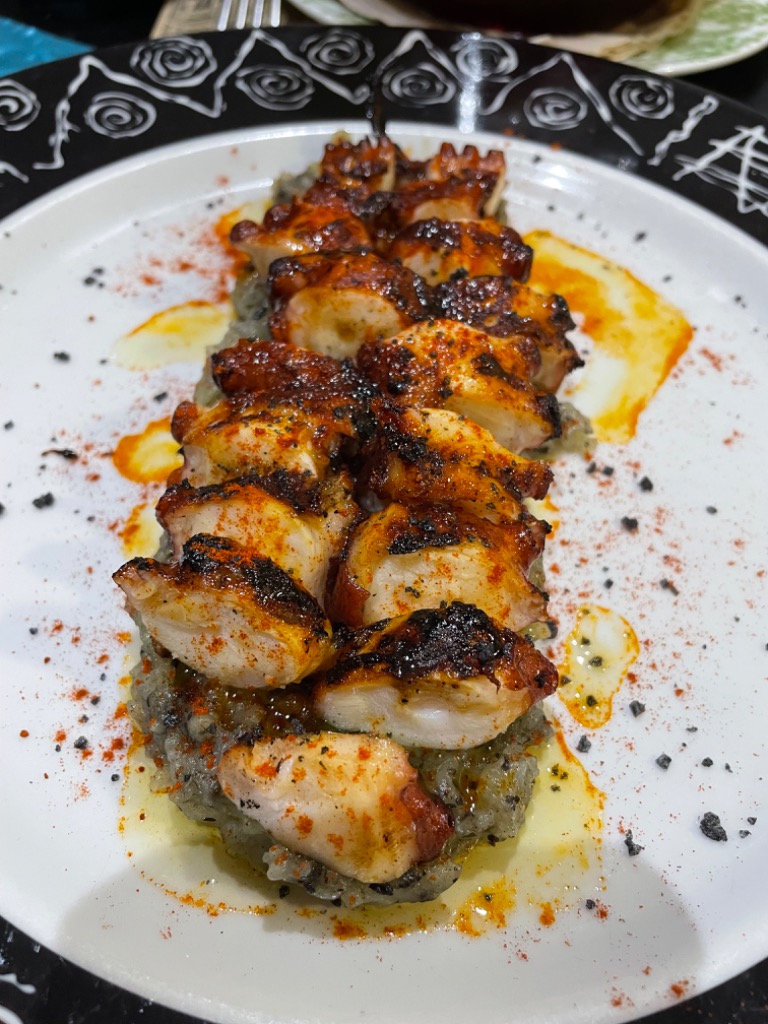 Menu of Restaurants in Salou, Restaurante VistaMar Salou, Pulpo a la brasa con patata trufada