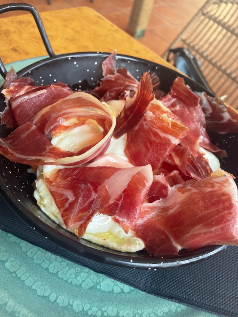 Carta de Restaurantes en Salou, Yayo Morabito, Huevos rotos con jamon