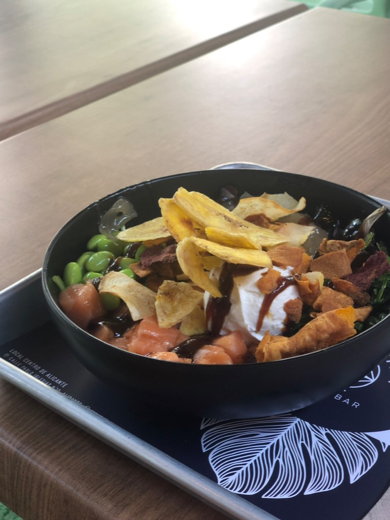 Carta de Restaurantes en San Juan de Alicante, ALIFORNIA POKÉ BAR - Playa de San Juan, Poke de salmón