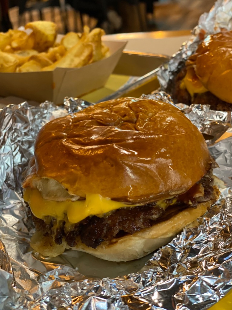 Carta de Restaurantes en San Juan de Alicante, BIG TWINS 🍔 Burger San Juan, Hamburguesa agus fan