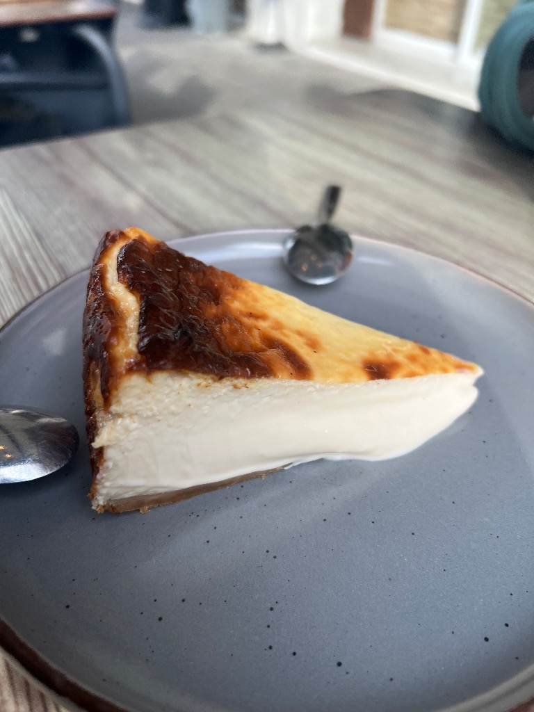 Valoración y opiniones de comida y bebida en San Juan de Alicante, Brasad'or, Tarta de queso