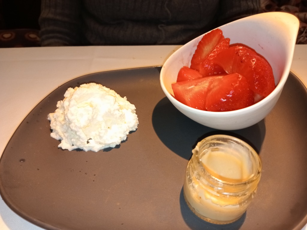 Carta de Restaurantes en San Sebastián, Alderdi Zahar, Fresas con chantilly