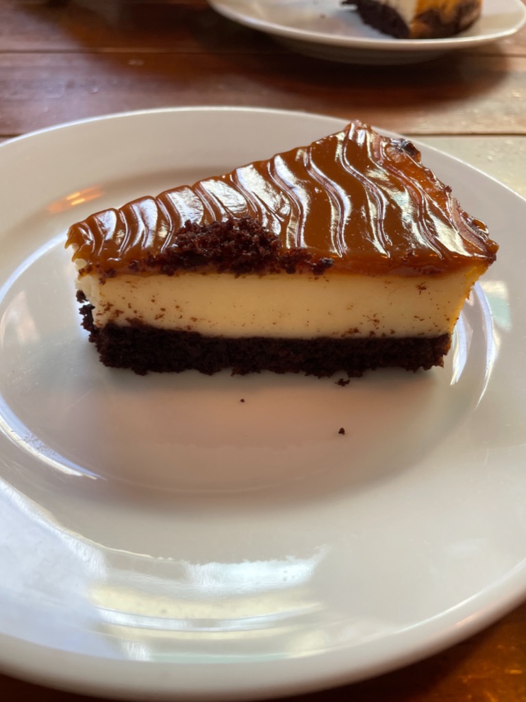 Carta de Cafeterías en San Vicente del Raspeig, Cafeteria Living, Cheesecake de oreo y dulce de leche