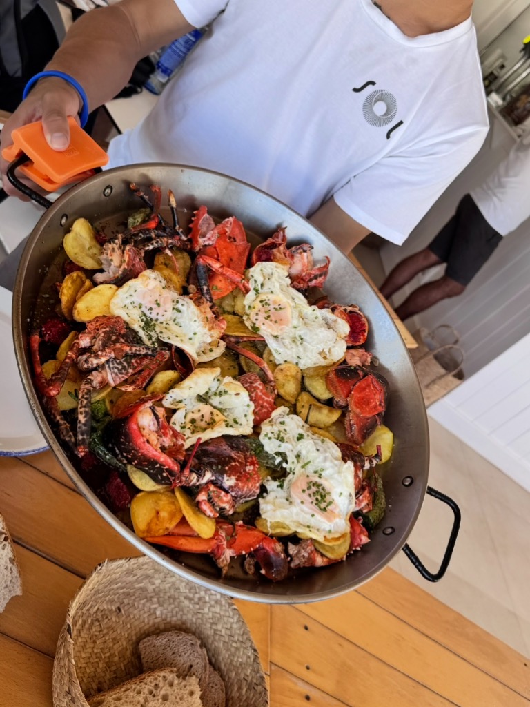 Carta de Restaurantes en Sant Francesc de Formentera, Restaurant Sol Cala Saona, Bogavante con huevos fritos y patatas