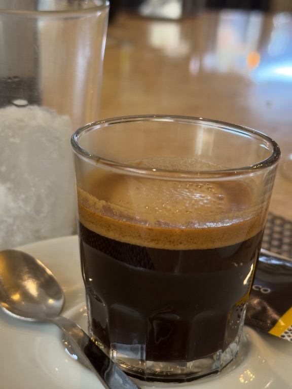 Valoración y opiniones de comida y bebida en Sant Salvador, La Trattoria di davide, Café con hielo