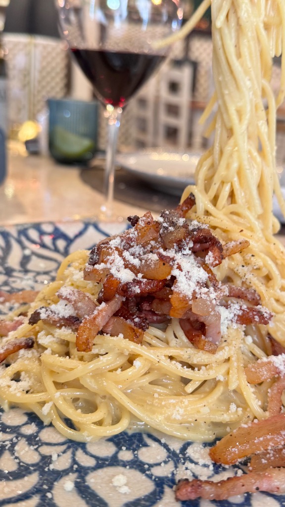 Valoración y opiniones de comida y bebida en Sant Salvador, La Trattoria di davide, Carbonara