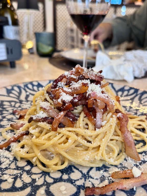 Valoración y opiniones de comida y bebida en Sant Salvador, La Trattoria di davide, Carbonara