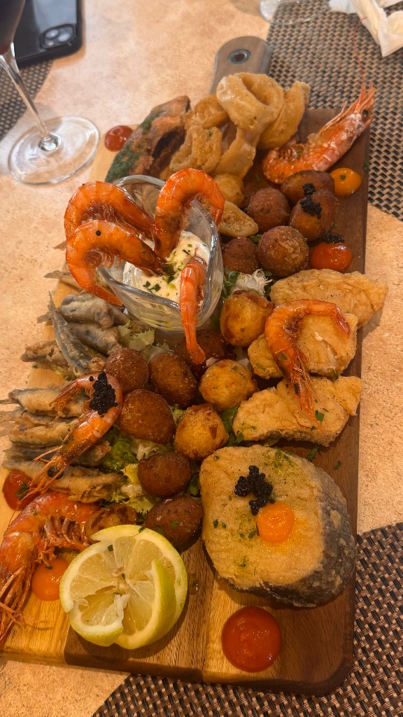 Valoración y opiniones de comida y bebida en Sant Salvador, La Trattoria di davide, Fritura Napolitana