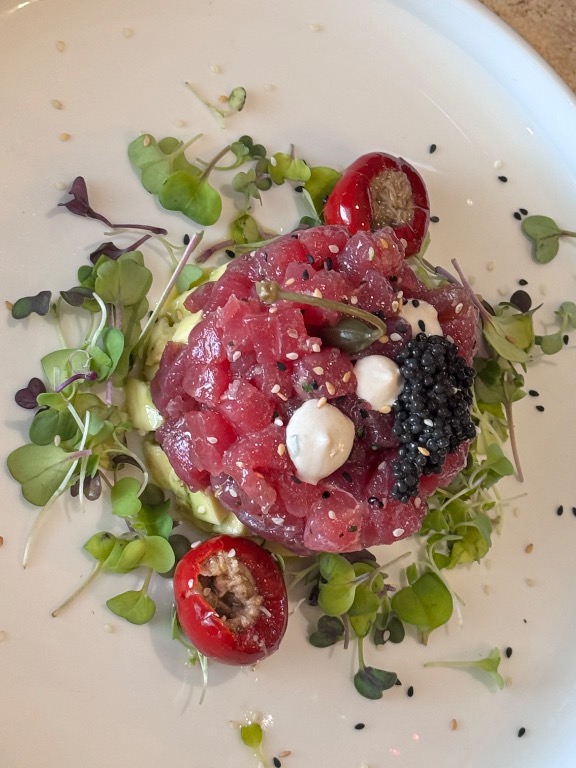 Recomendación gastronómica de Sant Salvador: Tartar de atún rojo