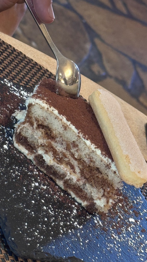 Valoración y opiniones de comida y bebida en Sant Salvador, La Trattoria di davide, Tiramisú