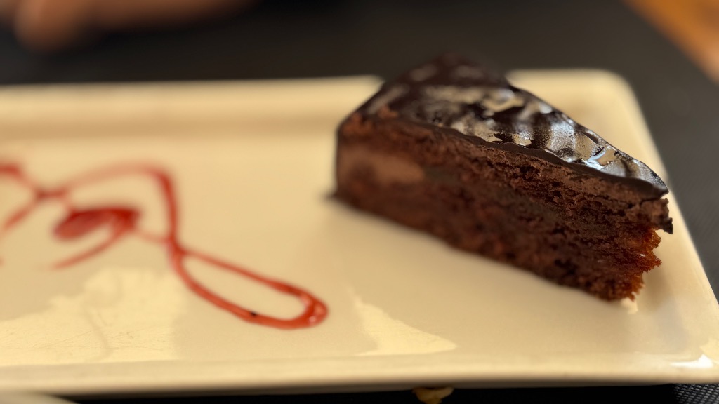 Valoración y opiniones de comida y bebida en Sant Salvador, Restaurant Vil·la Casals, Tarta Sacher