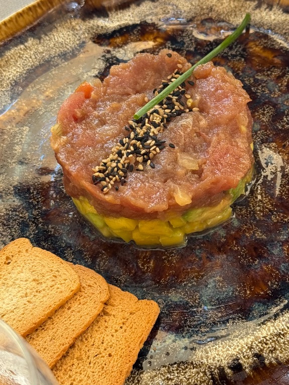Valoración y opiniones de comida y bebida en Sant Salvador, Restaurant Vil·la Casals, Tartar de atún