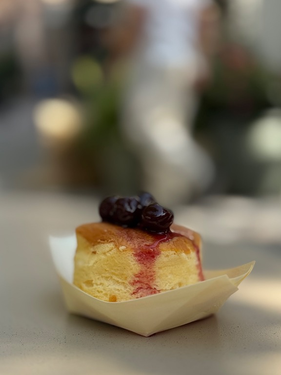 Valoración y opiniones de comida y bebida en Santa Agnès de Malanyanes, Gastronomic atelier, Cotton cheesecake