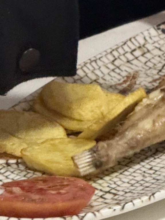 Carta de Restaurantes en Santander, El Desván, Rapito con patatas y tomate