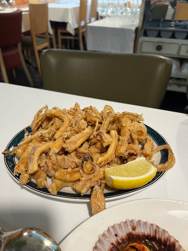 Carta de Restaurantes en Santander, Taberna La Radio, Media ración rabas de calamar con cebolla