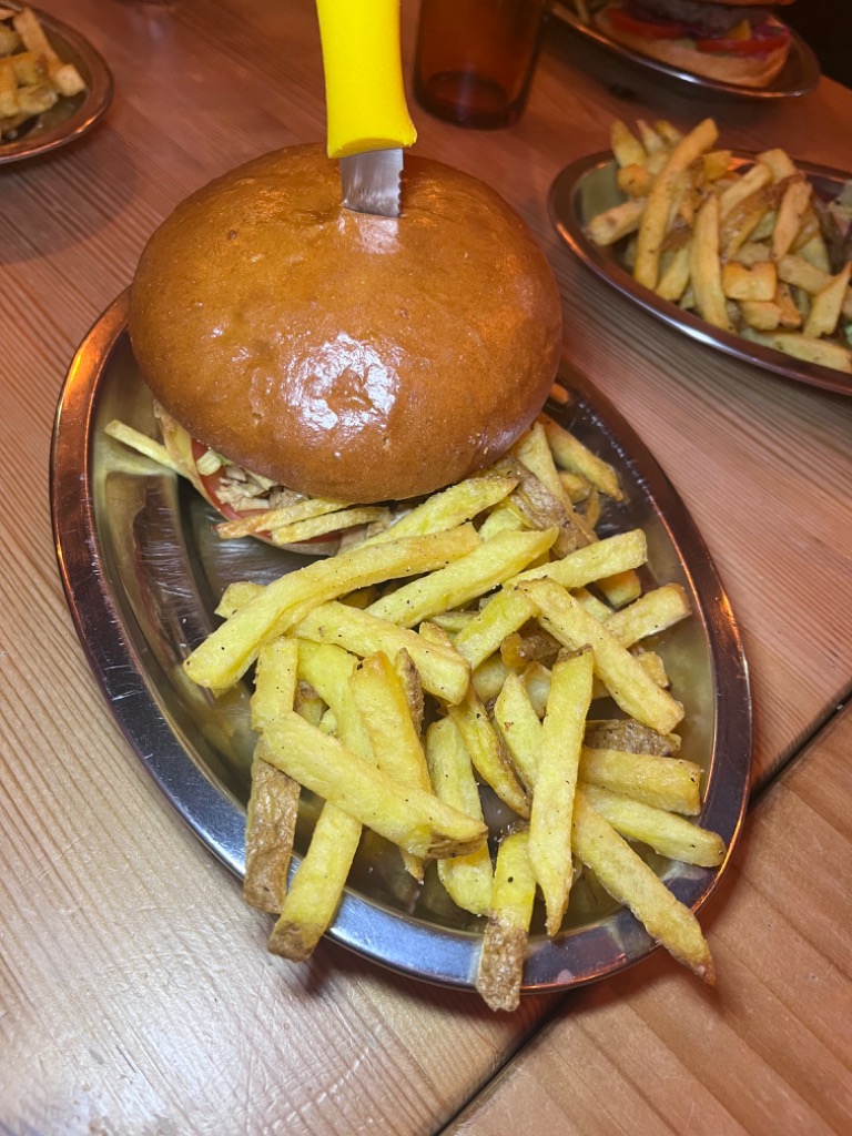 Carta de Restaurantes en Sarriguren, El retrogusto es mío, Antiburger cantina valentina