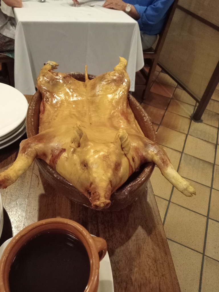 Gastronomy recommendation in Segovia: Cochinillo de Segovia