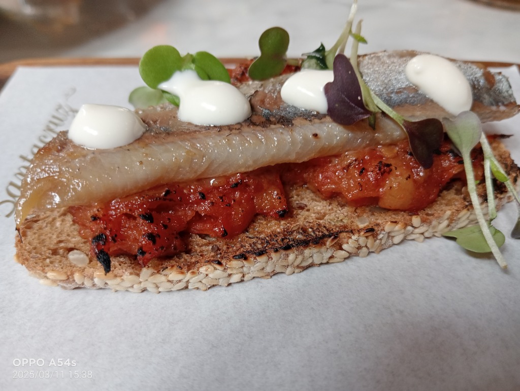 Review and opinions of food and drinks in Seville, Café Santacruz - tapas bar, Tosta de sardina ahumada