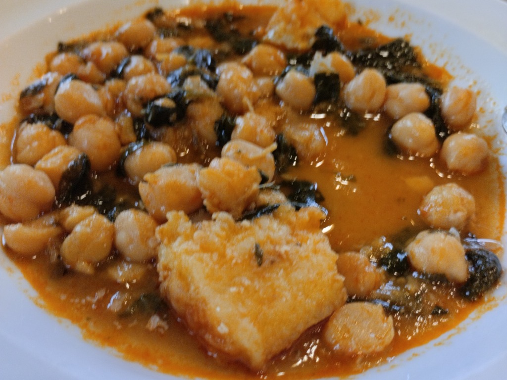 Carta de Restaurantes en Siero, Llagar la Morena(Viella), Garbanzos con bacalao y espinacas