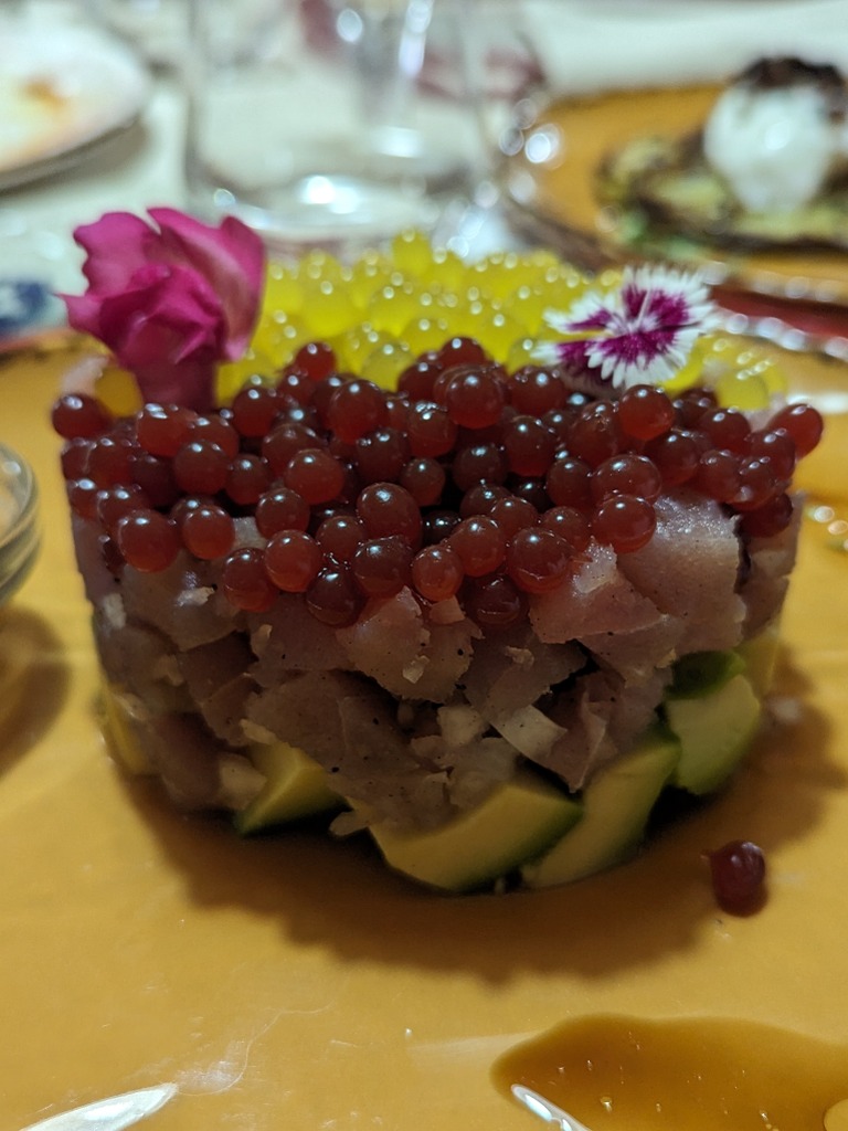 Carta de Restaurantes en Siete Aguas, Restaurante El Candil, Tartar de atún con aguacate, lima y soja