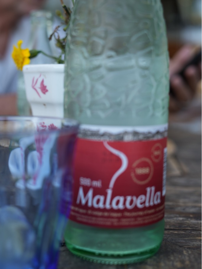 Valoración y opiniones de comida y bebida en Sitges, Amanit Sitges, Agua con gas